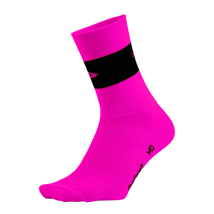 Aireator 5" Team DeFeet (Neon Pink w/Black Stripe)